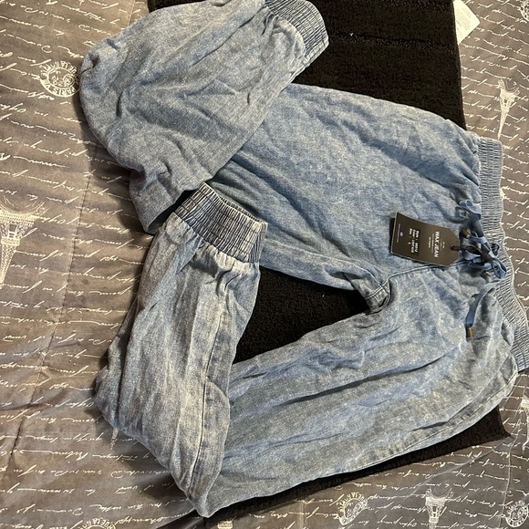 New 4 piece blue Jean bundle overalls , jeggings  & 2 skirts!! - Picture 10 of 10